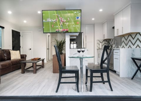 Unit A Dining Area & Tv