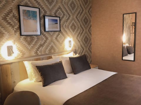 Double Room | Premium bedding, in-room safe, desk, laptop workspace