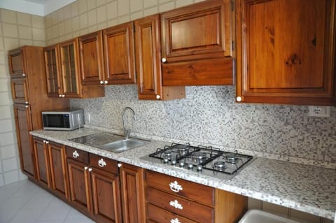 Apartment, 3 Bedrooms, Accessible, Balcony | Private kitchen