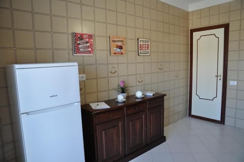 Apartment, 3 Bedrooms, Accessible, Balcony | Private kitchen