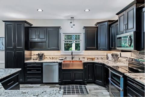 Cook with ease in this spacious, well-equipped kitchen.