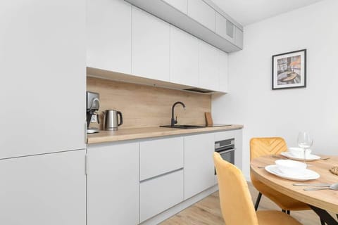 Kitchenette with an electric kettle.