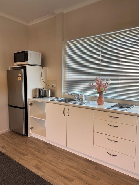 Exclusive Double Room Single Use | Private kitchen | Mini-fridge, microwave, stovetop