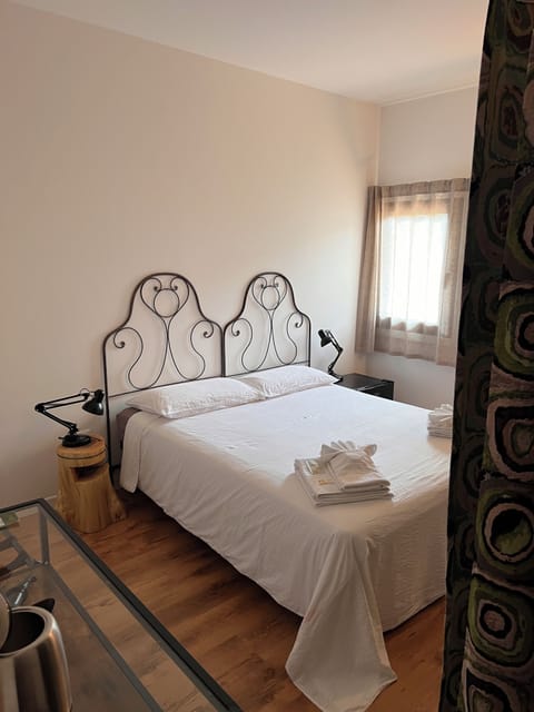 Minibar, desk, laptop workspace, soundproofing