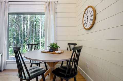 Dining area next to the kitchen.