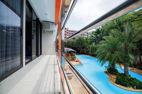 Exclusive Apartment | Terrace/patio