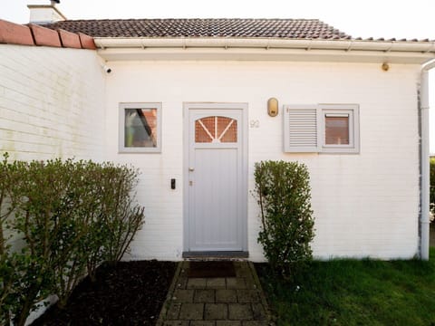 Plant, Property, Building, Window, Door, Wood, House, Land Lot, Grass, Cottage