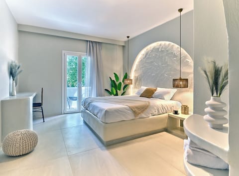 Deluxe Room, Balcony, City View | In-room safe, desk, laptop workspace, soundproofing