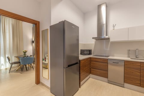 Standard Apartment, 1 Bedroom | Private kitchen | Fridge, microwave, stovetop, coffee/tea maker