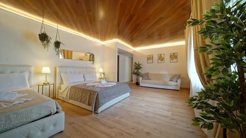 Superior Quadruple Room | Iron/ironing board, free WiFi