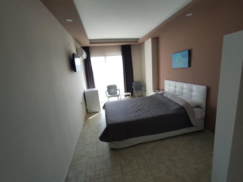 Classic Room, 1 Double Bed, Balcony, Sea View | Free WiFi