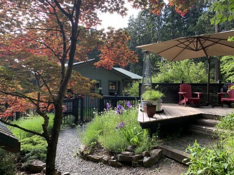 Romantic Loft, 1 Queen Bed, Hot Tub, Garden Area | Terrace/patio