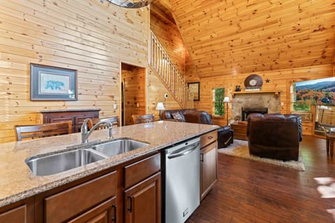 Cabin, Multiple Beds, Pool Access, Garden View | Private kitchen | Coffee/tea maker