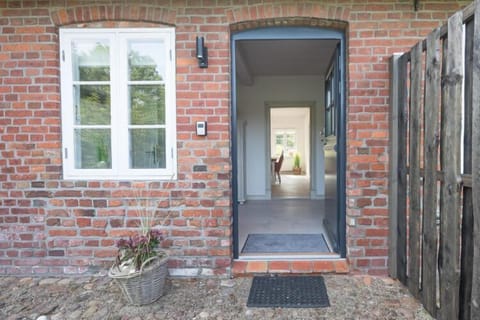 Entrance / Reception