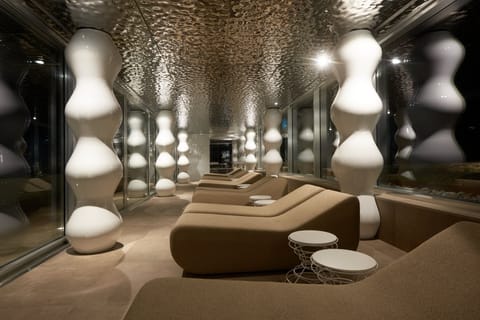 Couples treatment rooms, sauna, hot tub, Turkish bath, body treatments