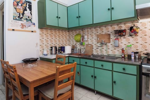 Apartment | Private kitchen | Full-size fridge, oven, stovetop, toaster