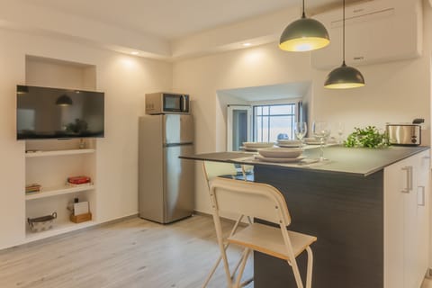 Apartment, Smoking | 1 bedroom