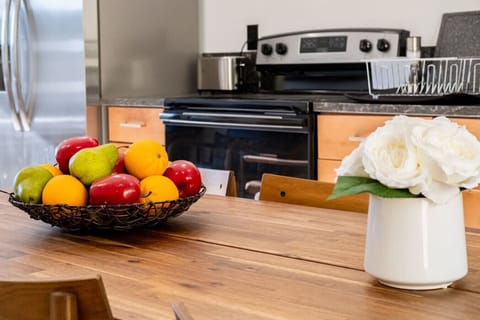 We have a full kitchen to cook up your meals.