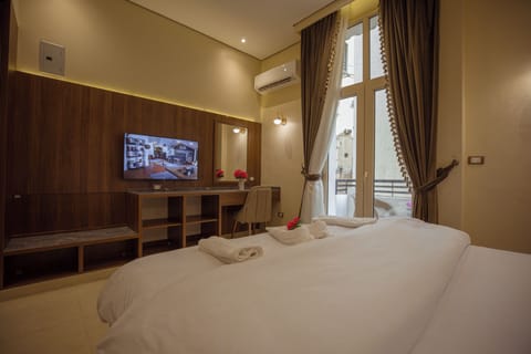 Deluxe Double Room | Premium bedding, down comforters, in-room safe, desk