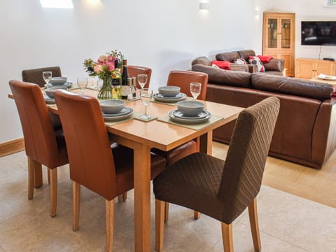 Living room/dining room | Lower Stables - Lower Trembath, Buryas Bridge, near Penzance