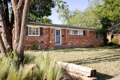 Great neighborhood of Tech Terrace