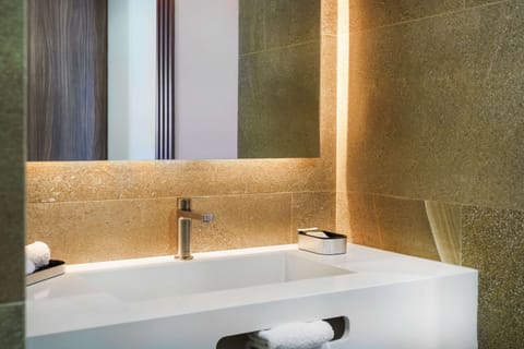 Room, 2 Queen Beds, Non Smoking | Bathroom | Shower, free toiletries, hair dryer, towels