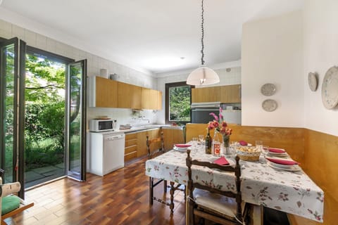 Kitchen and dining area