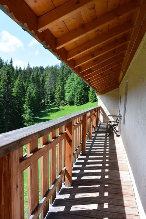 Gîte Tré le grenier - charmant gîte - Gîte le Haut - pour 2 personnes - balcon