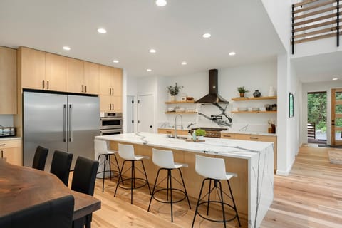 Side by side Fridge and Freezer