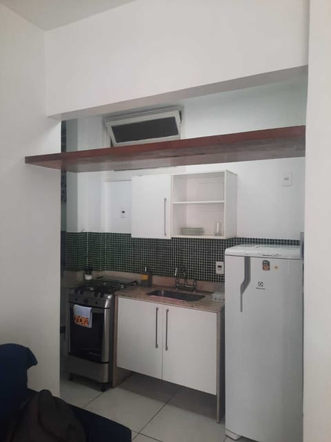 Basic Apartment, 1 Bedroom, Kitchenette | Private kitchen | Mini-fridge, microwave