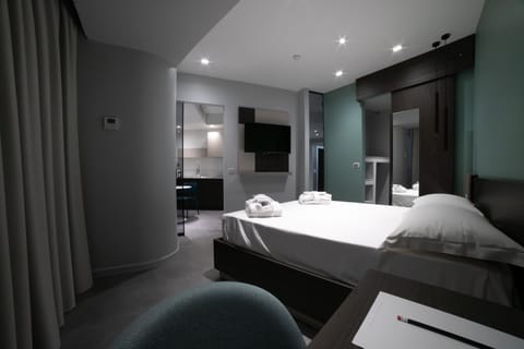 Junior Suite | Premium bedding, minibar, in-room safe, desk