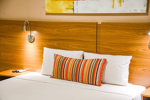 Superior Double Room | Minibar, in-room safe, desk, soundproofing