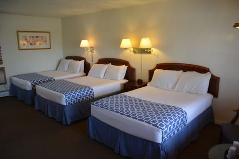 Classic Room, Multiple Beds | Free WiFi, bed sheets