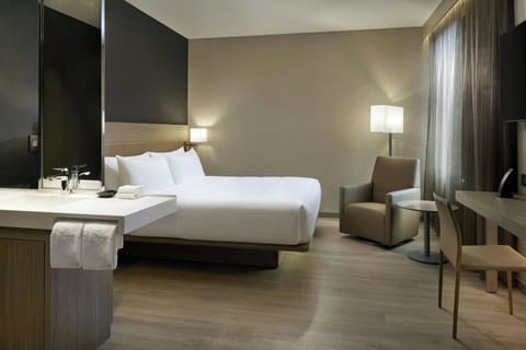 Premium bedding, pillowtop beds, in-room safe, desk