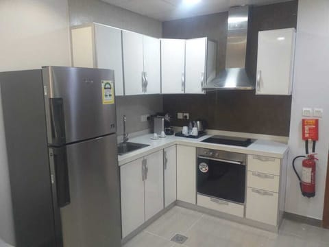 Apartment | Private kitchen | Full-size fridge