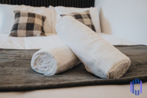 Double and Single Bedroom - Full bedding, linens, towel included - Comfortably heated rooms -Extra linen can be provided on request