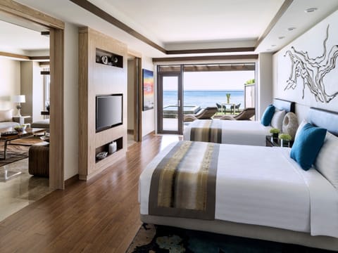 One Bedroom Oceanfront Villa Queen-Children (6-11 yrs old) will incur additional charge for breakfas | Free minibar, in-room safe, individually furnished, desk