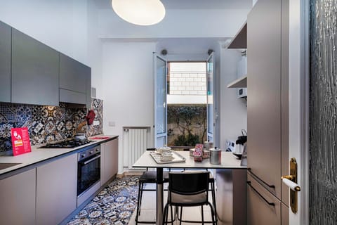 Apartment | Private kitchen | Dining tables