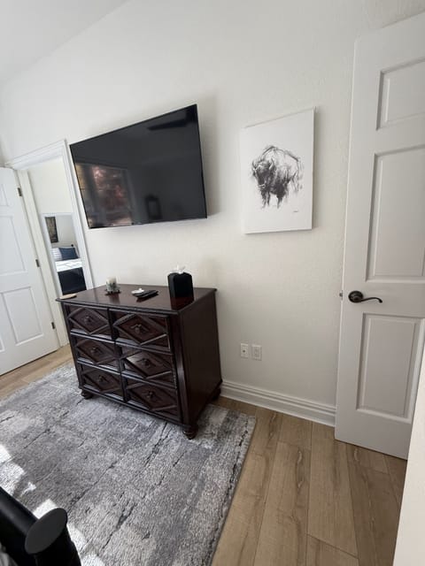 Condo, 2 Bedrooms | Interior