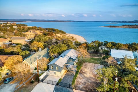 Arial view of the home and Canyon Lake