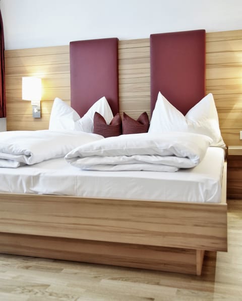 Superior Double Room, Non Smoking, Mountain View | 2 bedrooms, desk, soundproofing, free WiFi