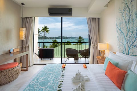 Premier Room, Balcony, Sea View | In-room safe, desk, blackout drapes, iron/ironing board