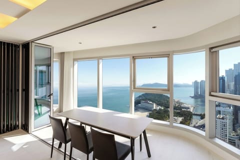 Panorama Suite Pent Full Ocean | Living area | Smart TV, heated floors