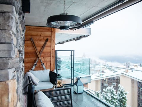 Building, Property, Sky, Azure, Interior Design, Lighting, Architecture, Window, Lamp, Wall