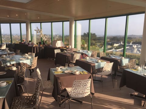 Daily buffet breakfast (EUR 14.50 per person)