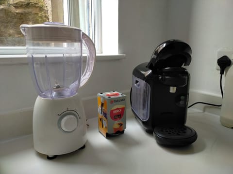 Blender and Coffee Machine 