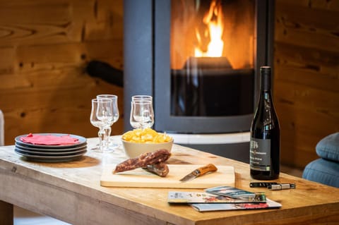 Apéritif in a chalet for 14 guests