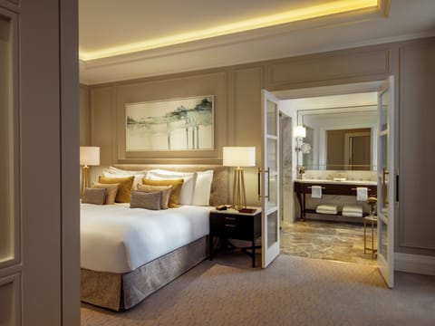 Grand Suite (Deluxe) | Frette Italian sheets, premium bedding, minibar, in-room safe