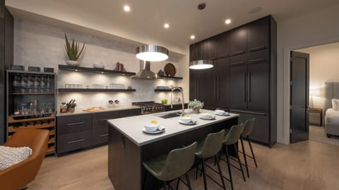 Breakfast Bar, Main Level - Plus four more at the breakfast bar in the beautiful kitchen