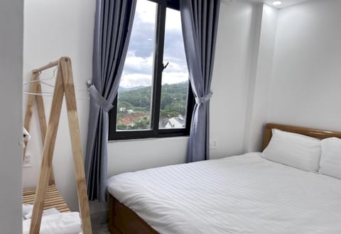 Deluxe Double Room | Soundproofing, free WiFi, bed sheets